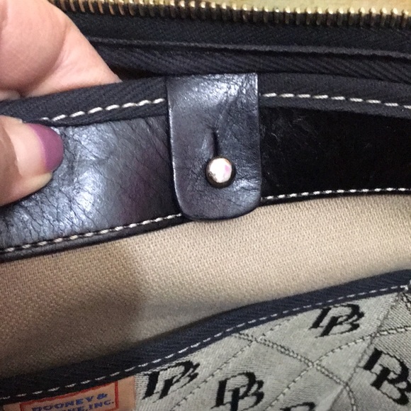 Dooney & Bourke Vintage black tote - Picture 4 of 6